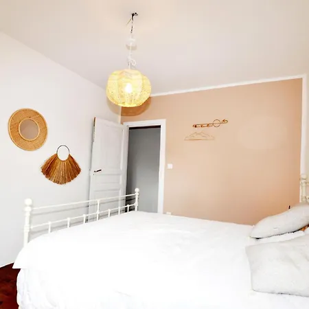 Vakantiehuis 3 Bedroom Beautiful In Castelreng