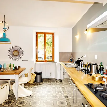 3 Bedroom Pet Friendly In Castelreng