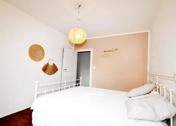 Vakantiehuis 3 Bedroom Beautiful In Castelreng
