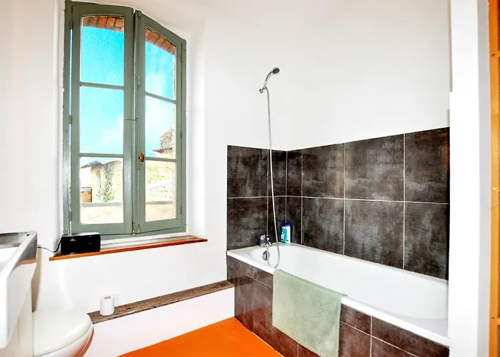 3 Bedroom Beautiful In * Castelreng