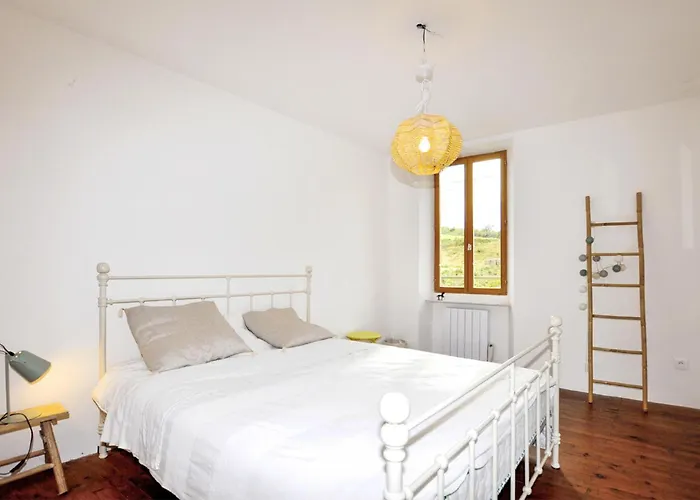 Vakantiehuis 3 Bedroom Beautiful In *